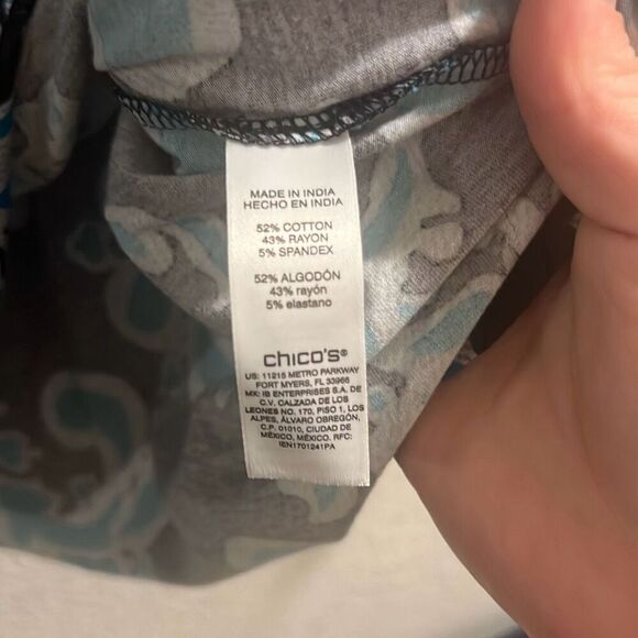 ✨Chicos Lace Jacquard Pleated Notch-Neck Sz 1 Top✨ - Picture 8 of 8